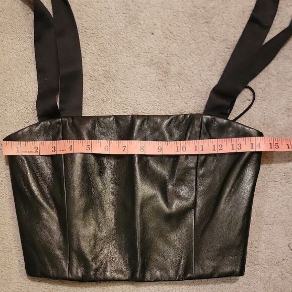 Alice + Olivia Cassidy Vegan Leather Tie Shoulders Top Sz 6 - Picture 6 of 12
